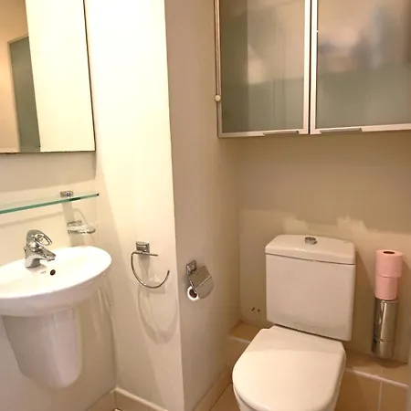Fully Equipped With Large Terrace Lounge Area *
